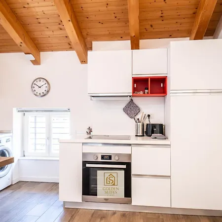 Goldensuitesitaly I Duomo 2 טרנטו