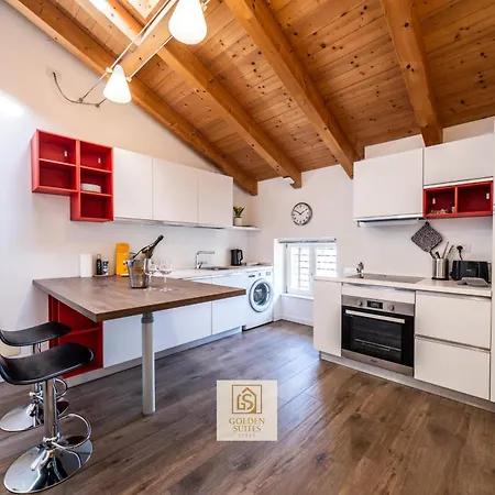 Goldensuitesitaly I Duomo 1 Appartamento *