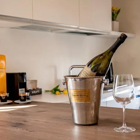 Goldensuitesitaly I Duomo 2 Trento