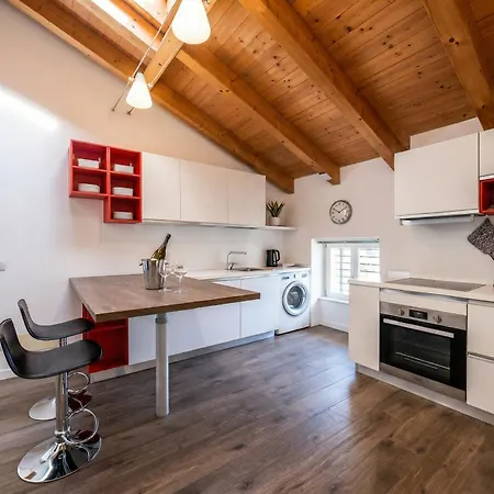 Apartamento Goldensuitesitaly I Duomo 2 *