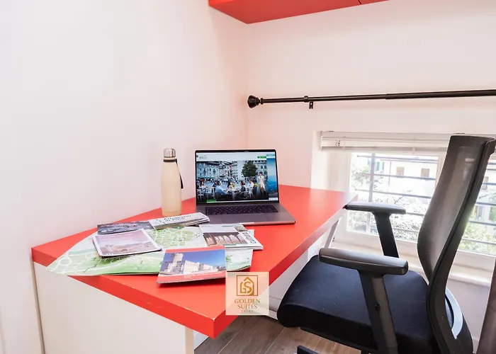 Goldensuitesitaly I Duomo 2 דירה