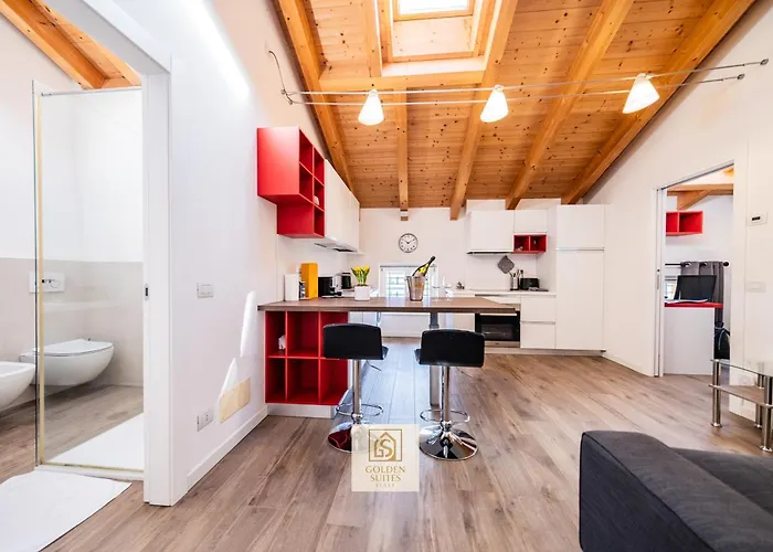 Goldensuitesitaly I Duomo 2 * טרנטו