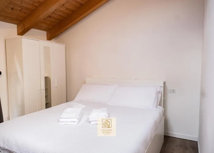 Goldensuitesitaly I Duomo 2 דירה טרנטו