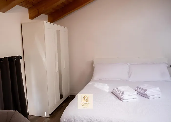 Goldensuitesitaly I Duomo 2