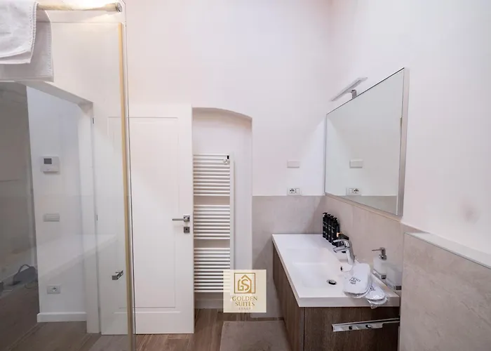 Goldensuitesitaly I Duomo 2 *