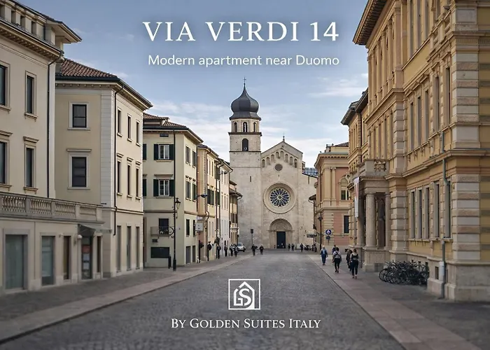 Goldensuitesitaly I Duomo 2 * טרנטו